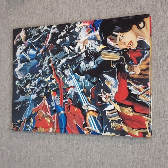 Mythology The DC Comics Art of Alex Ross Chip Kidd Geoff Spear 2003 Table Book - Picture 8 of 16